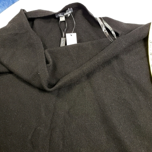 LUSH Vila Milano NWT Studded Black Poncho - Picture 6 of 12